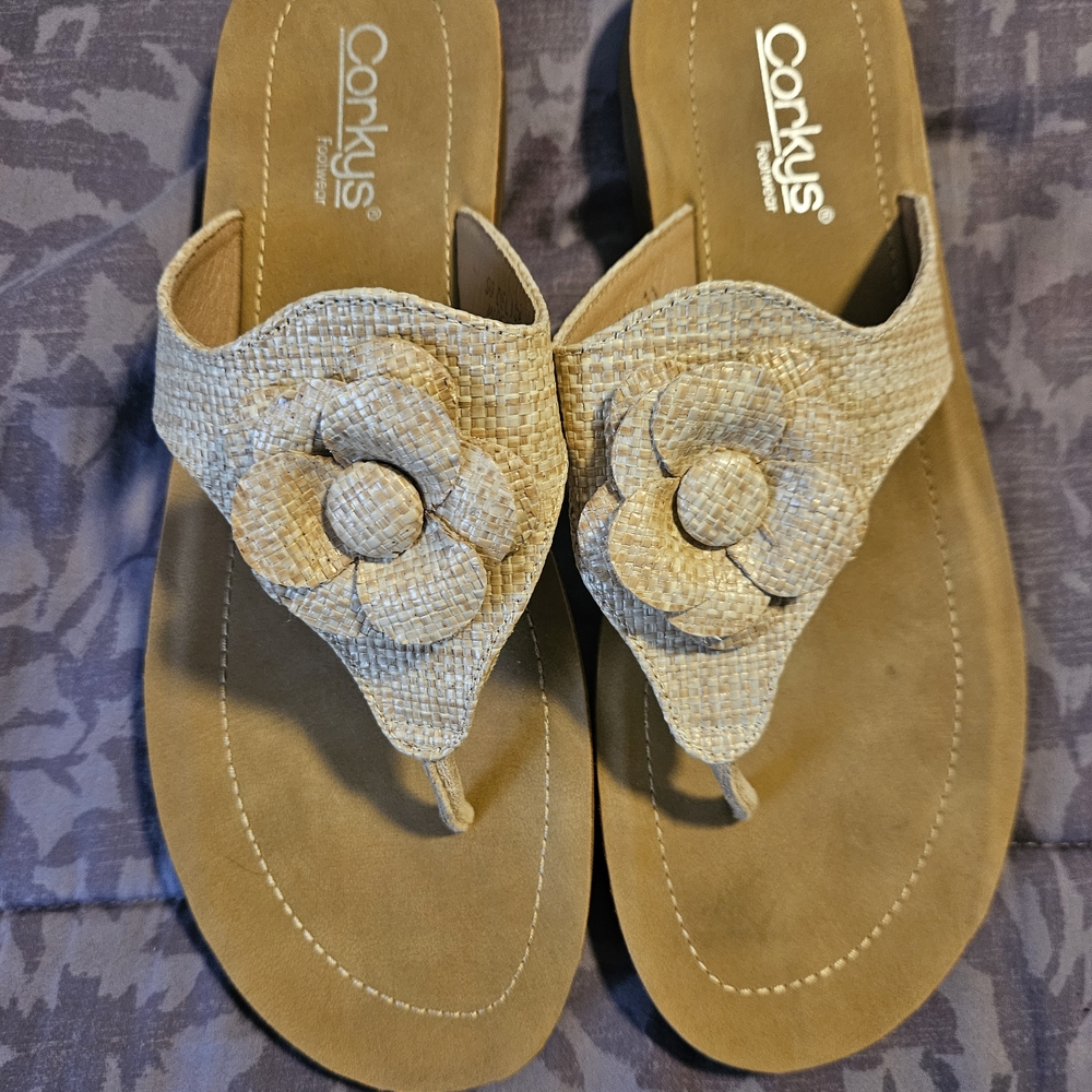 Corkys Women's Beige Floral Sandals